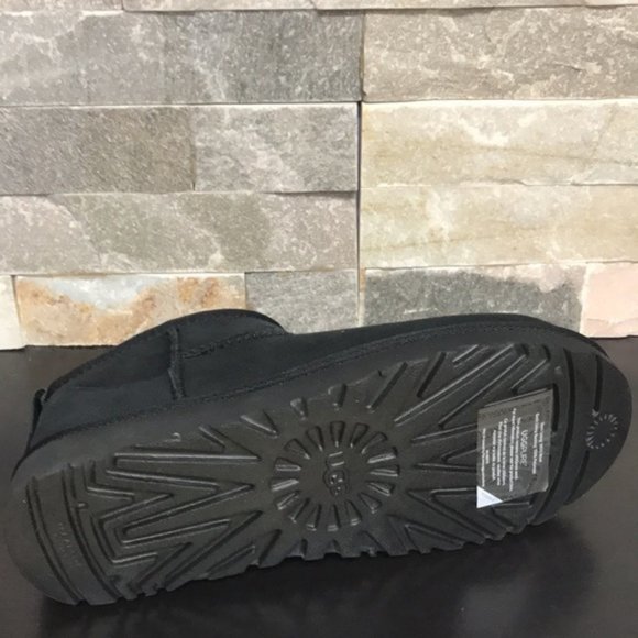 🎁 UGG Womens Classic Ultra Mini Ankle Boot - Picture 7 of 8